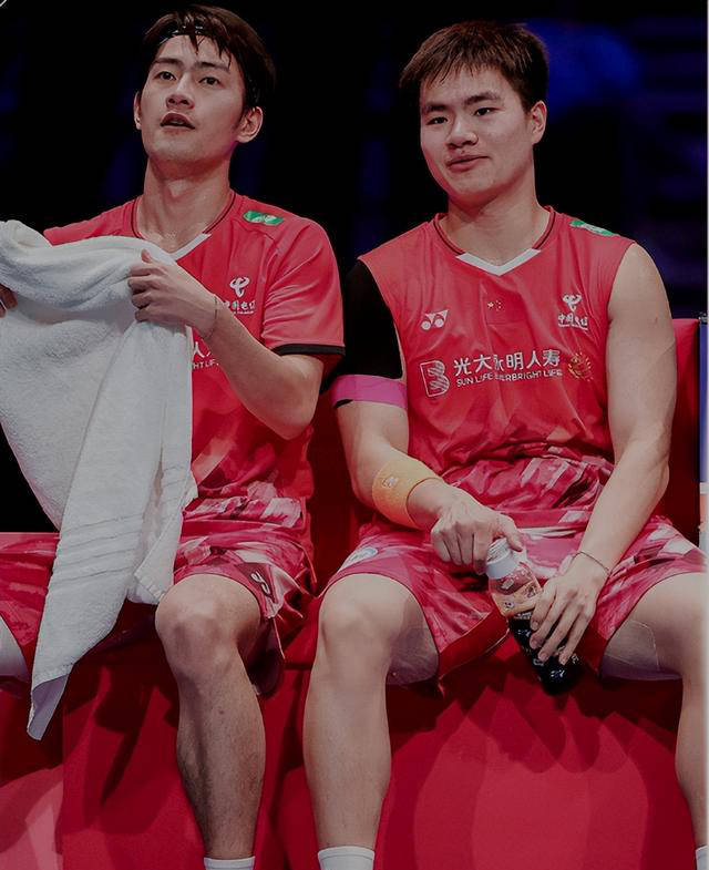 马来西亚选手喜获金牌笑逐颜开