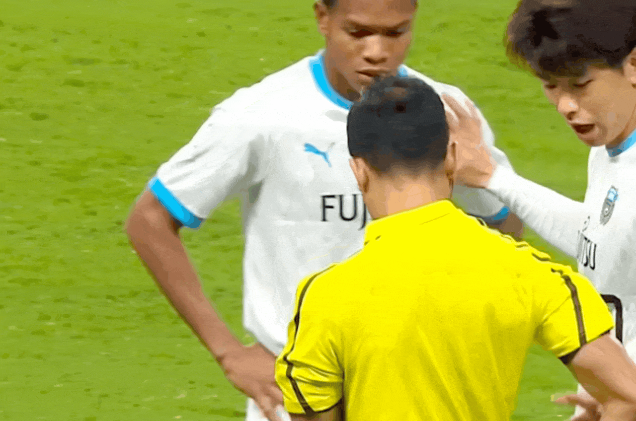 关于申花开场5分钟连进两球，孙兴慜防线形同虚设！的信息