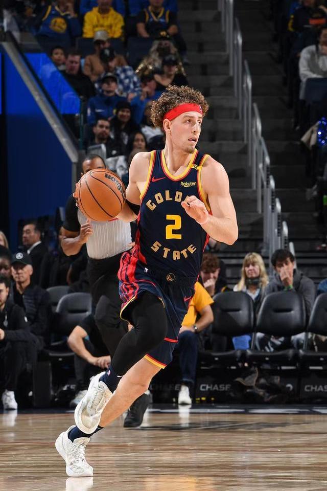 Uzi在皇家马德里比赛中连败，关键助攻引发热议！(uzi皇族中单)